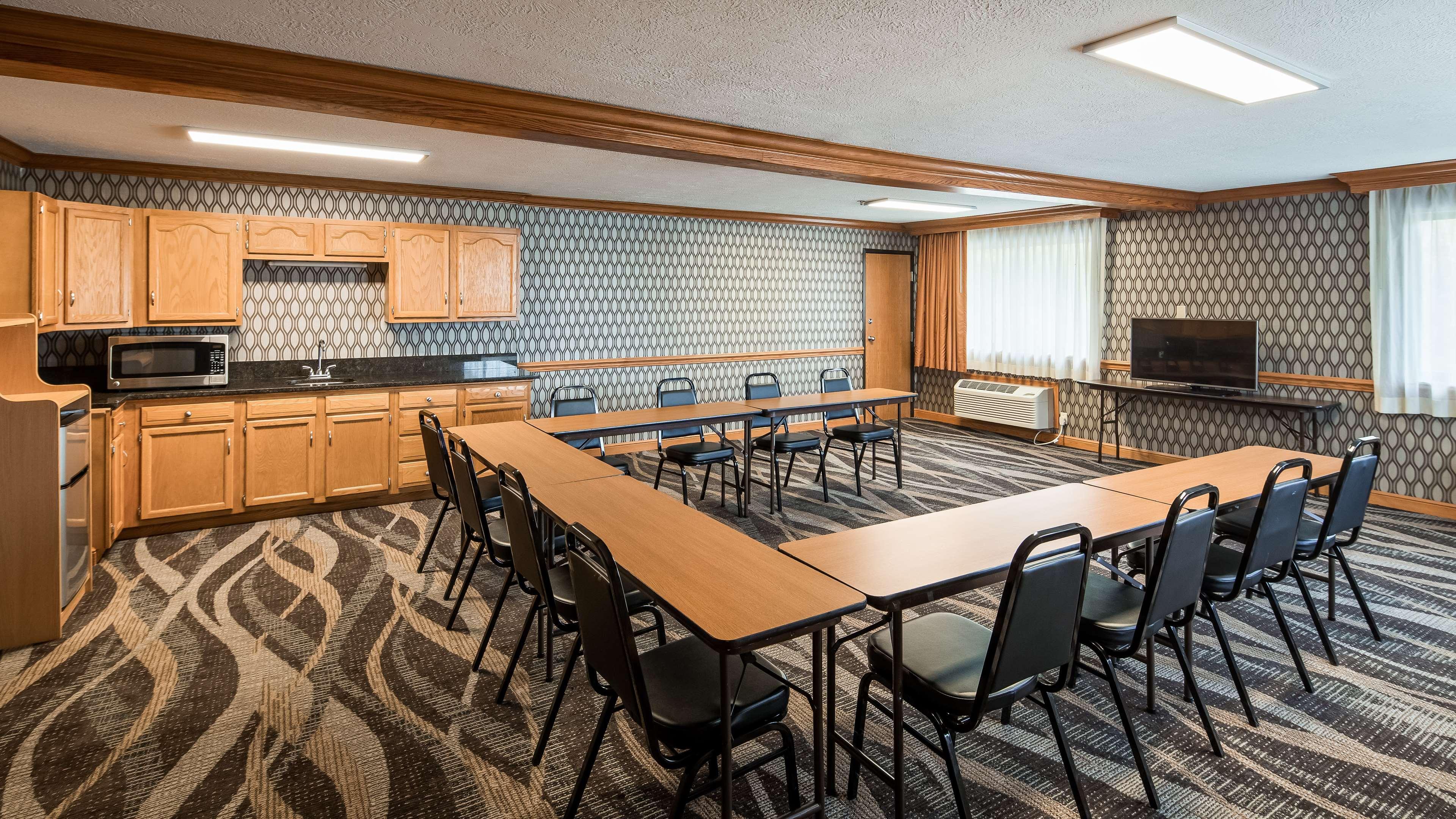 Best Western Plus North Canton Inn & Suites Zewnętrze zdjęcie